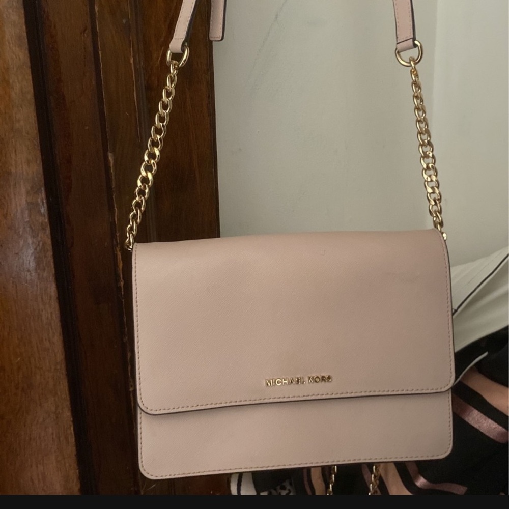 Soft pink leather Michael kors cross body bag
